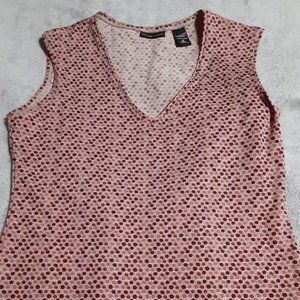 New York and Co. v-neck stretch top sz M